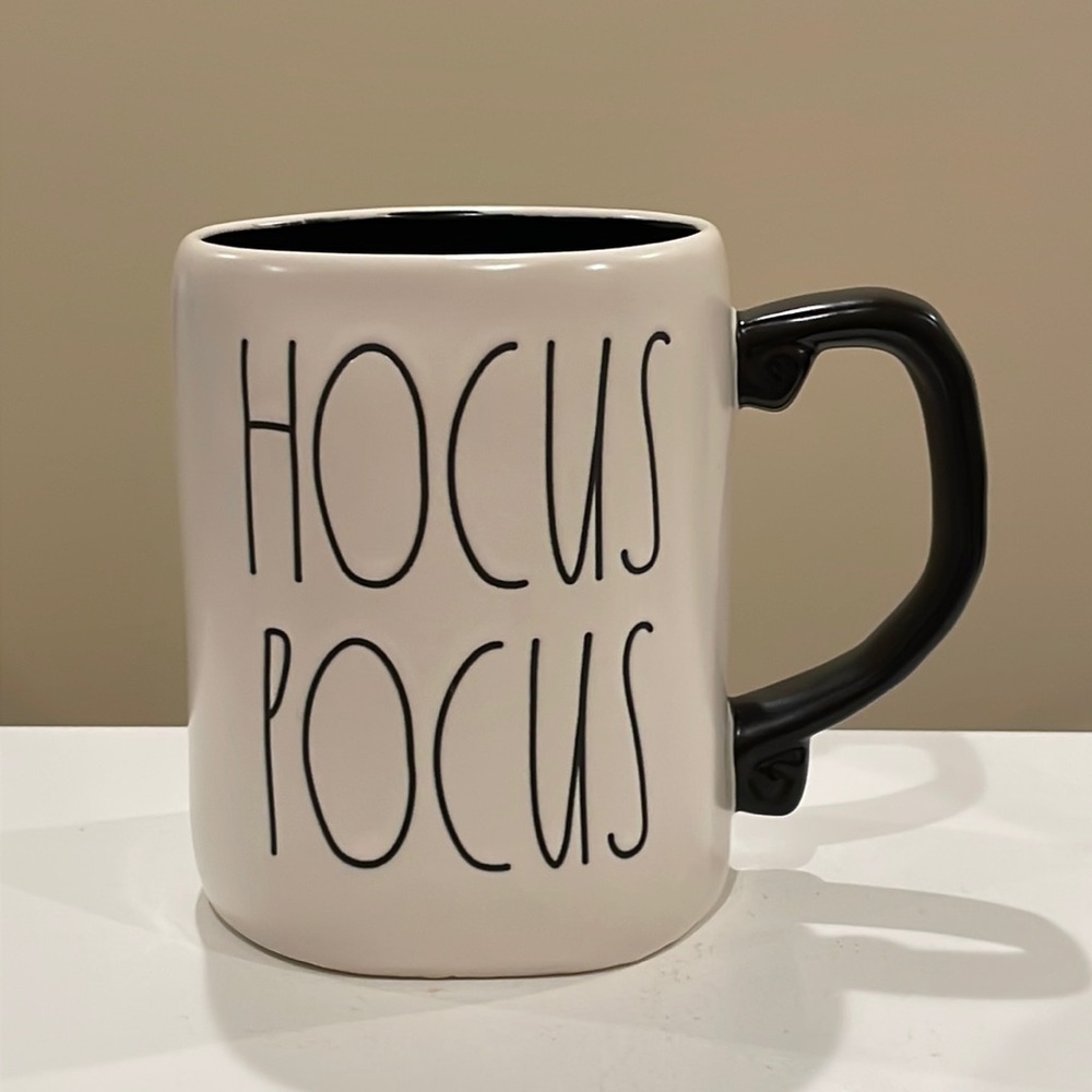 New Rae Dunn HOCUS POCUS Halloween Mug
